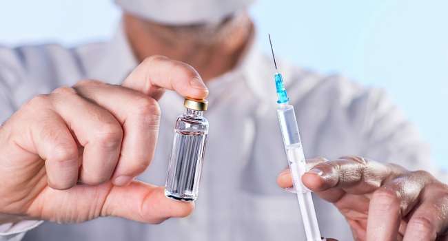 «Вместе с Бангладеш, Афганистаном и странами Африки»: журналист рассказал, когда украинцы дождутся вакцину от коронавируса