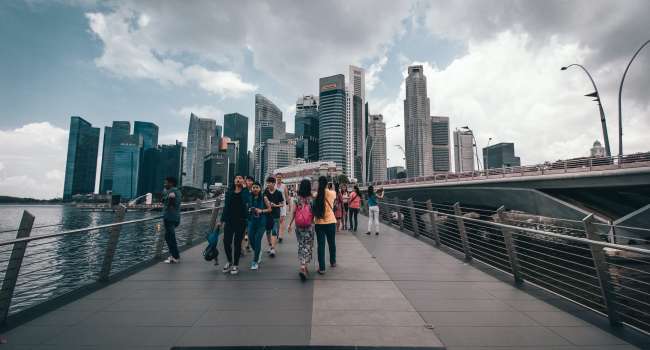 «Путешествуйте во времени в колониальном районе»: 8 причин посетить Сингапур
