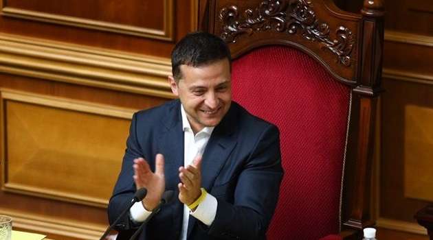 «Этот закон в очереди»: Зеленский прокомментировал сокращения количества депутатов 
