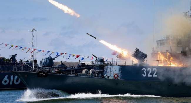 «Морской артиллерийский бой»: Россия устроила провокации в ответ на заход в Черное море американских эсминцев