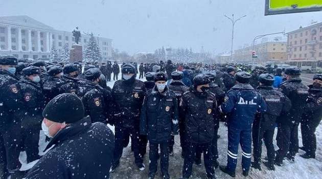 Протесты в России: число задержанных уже больше 2 тысяч 