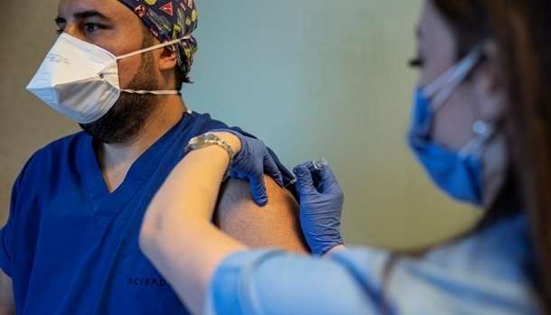  Уже 11 человек в Польше скончались после вакцинации от COVID-19