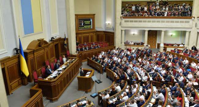 Политолог: публичная ссора Зеленского с Медведчуком и ОПЗЖ поставила крест на создании в парламенте «широкой коалиции»