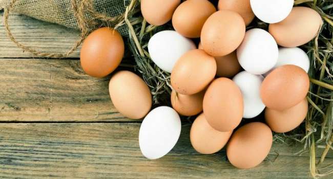 За один год подорожали на треть: эксперт рассказал о росте цен на яйца в ближайшее время 