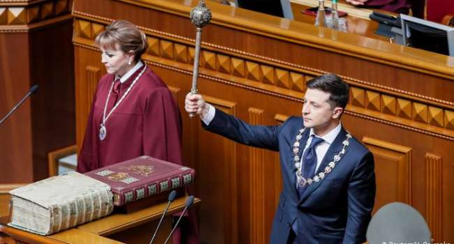 Береза: большинство украинцев пока не хотят своим отказом от Зеленского признать, что сильно лоханулись