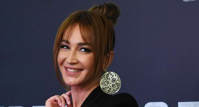 «Я хочу исполнить для вас гимн России на одном из больших событий!» Бузова рассыпалась в любви к РФ и получила волну гнева от россиян 