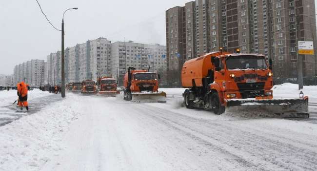 Настоящий февральский коллапс: Москву завалило снегом, город практически встал
