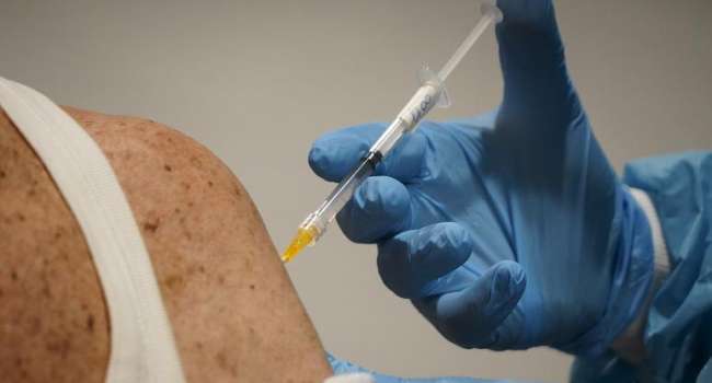 Спешка с вакцинацией ни к чему: финны обнаружили еще один штамм коронавируса, от которого пока что вакцины нет