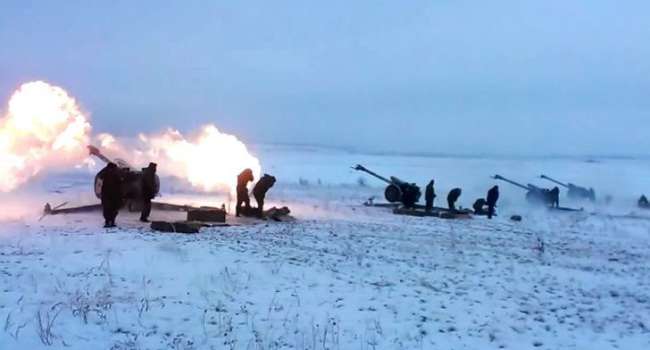 «В Горловке начали прыгать дома»: Горловчане сообщают о мощном артиллерийском обстреле со стороны НВФ