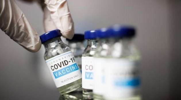 США не собираются делиться вакциной от коронавируса, пока не будут привиты все американцы 
