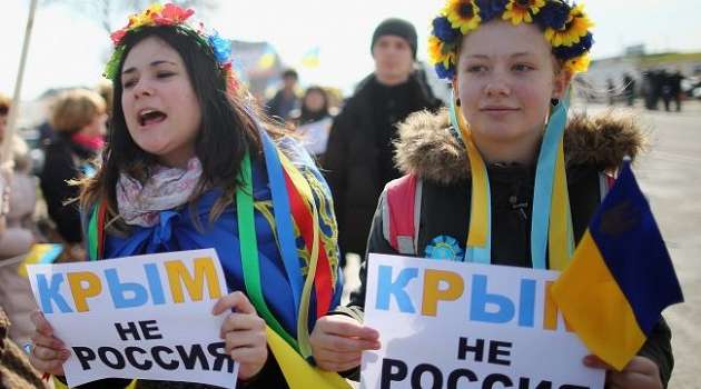 Оккупанты запретили использование в Крыму украинского и крымскотатарского языков 
