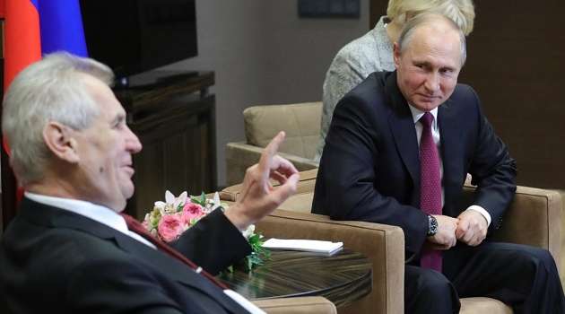 Земан попросил у Путина предоставить вакцину от коронавируса из-за критической ситуации Земан попросил у Путина предоставить вакцину от коронавируса из-за критической ситуации