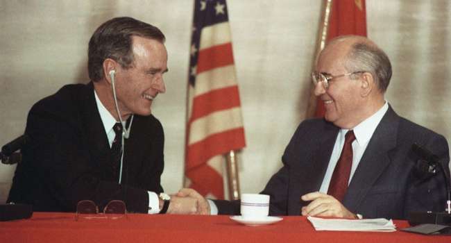 Американский политолог: Россия никогда не повторит унижений времён Горбачёва