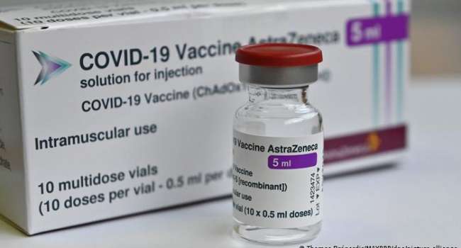 Журналист: Франция и Германия не знают, что делать с вакциной AstraZeneca, которую едва ли не выливать собираются