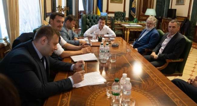 Политолог: все замерли в ожидании после реакции многолетних партнеров Коломойского из Офиса президента и «Слуги народа»
