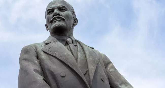 И снова демонтировали: в Украине нашли еще один «последний» памятник Ленину 