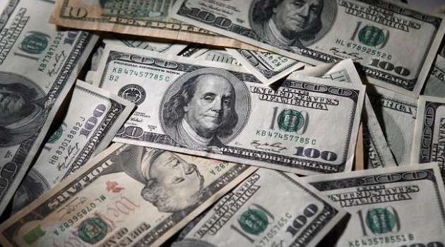 Доллар продолжает дорожать: данные с межбанка 