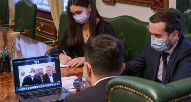 Береза: когда увидел Зеленского с Вирастюком – подумало, что это фотошоп, но оказалось, что нет Береза: когда увидел Зеленского с Вирастюком – подумало, что это фотошоп, но оказалось, что нет