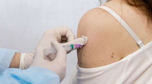 Более 25% взрослого населения США уже получили COVID-вакцину Более 25% взрослого населения США уже получили COVID-вакцину