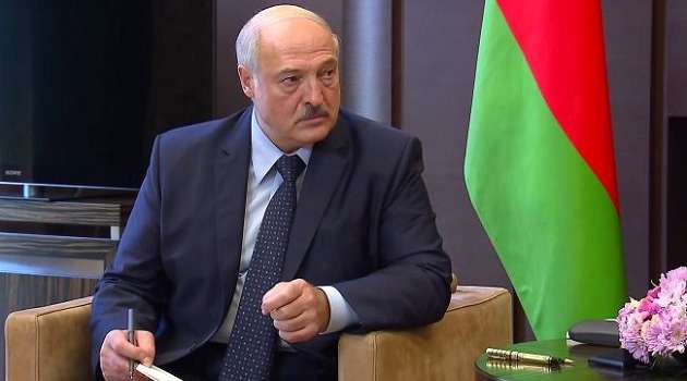 Лукашенко приказал за два года разработать белорусскую вакцину от коронавируса 