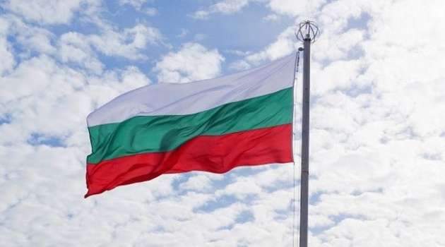 Болгары выбирают парламент на фоне обвинения премьера в причастности к коррупции 