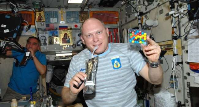 «Как тюбики зубной пасты»: ученые рассказали, чем питались первые космонавты