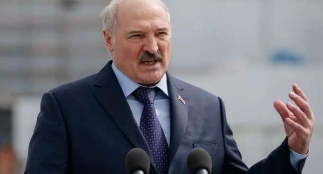 «Я благодарен Путину»: Лукашенко заявил, что президент РФ обсуждал переворот в Беларуси с Джо Байденом