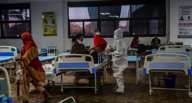 Из-за нехватки медицинского кислорода в Индии за сутки скончались 25 пациентов с ковидом