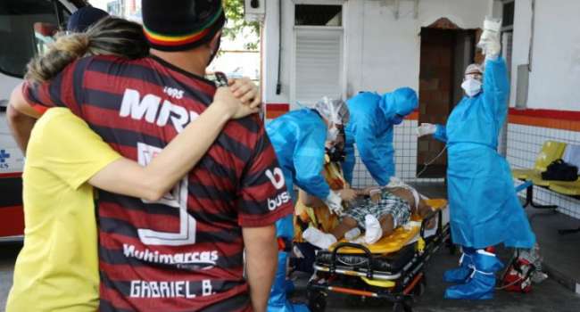 С начала пандемии Бразилия установила абсолютный рекорд по уровню смертности