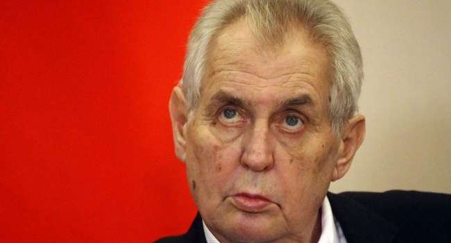 Чешские сенаторы приняли заявление о конституционной жалобе на президента Земана Чешские сенаторы приняли заявление о конституционной жалобе на президента Земана