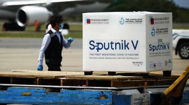 В Турции одобрили использование российской вакцины Спутник V