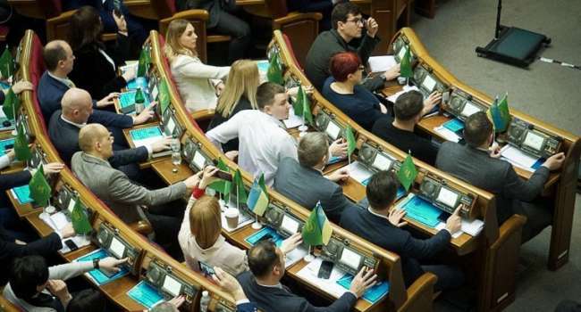 Блогер: проблема в том, что обществу плевать на то, что высшее руководство государства совершает преступления против государства Блогер: проблема в том, что обществу плевать на то, что высшее руководство государства совершает преступления против государства