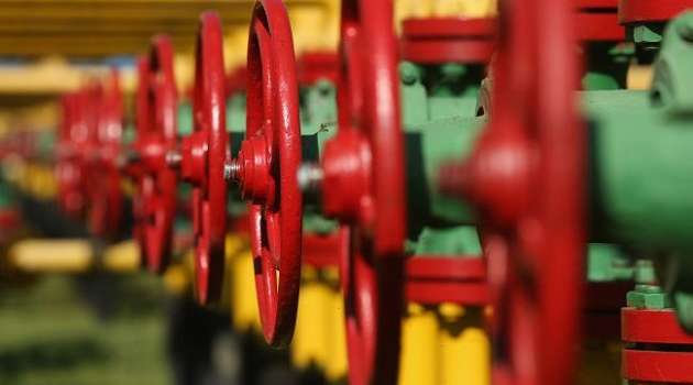 Украина начала закачку газа в подземные хранилища 