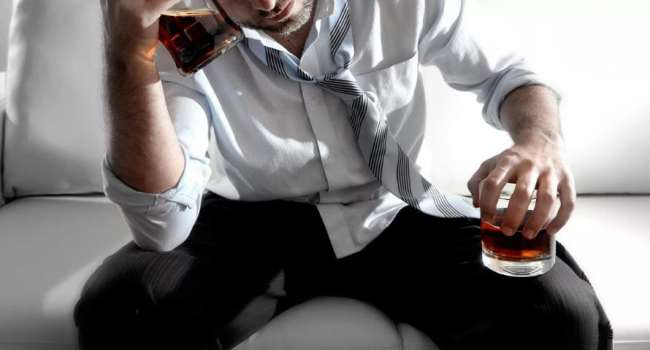 На фоне локдауна: в Великобритании зафиксирован рекордный уровень смертности от алкоголя
