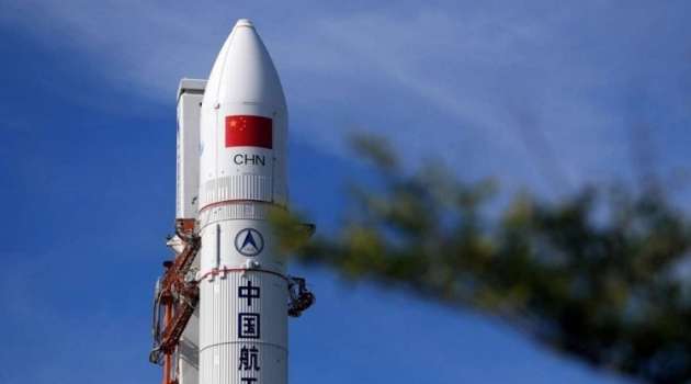 Китайская ракета вышла из-под контроля, она падает на Землю. Могут быть разрушения 
