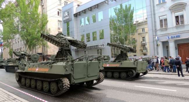 Жители Донецка сообщили об активизации в городе военной техники 