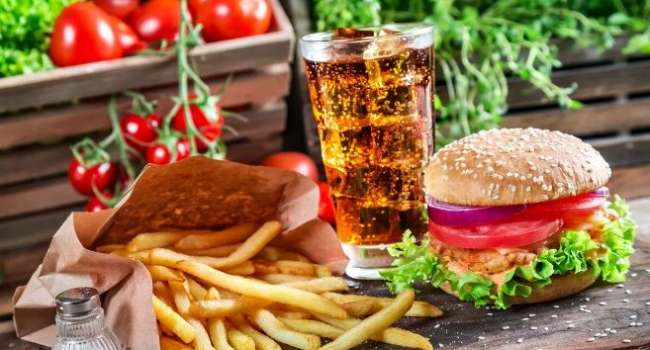 Диетолог составила рейтинг продуктов, опасных для здоровья после 30 лет Диетолог составила рейтинг продуктов, опасных для здоровья после 30 лет
