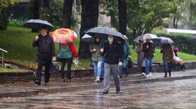 В Гидрометцентре рассказали, когда в Украине прекратятся грозы
