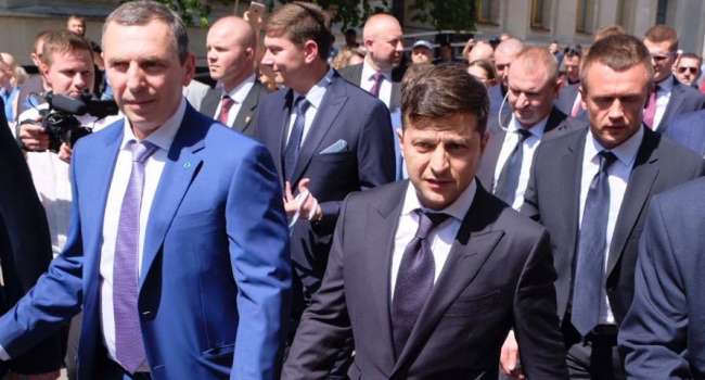 Журналист: Зеленский уже заработал себе еще на один срок, но только не на Банковой, а в тюрьме
