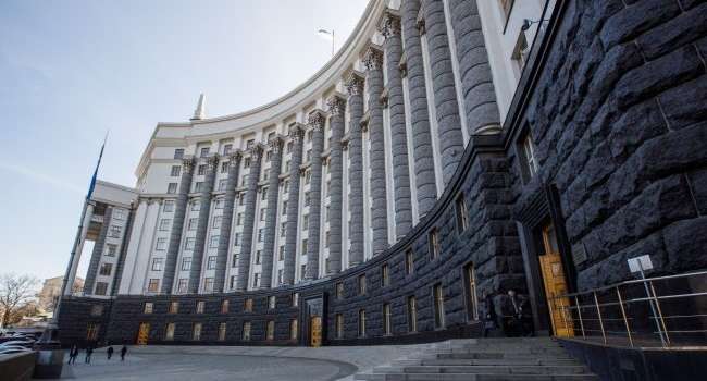 Число сотрудников Секретариата Кабмина сократят на 10%