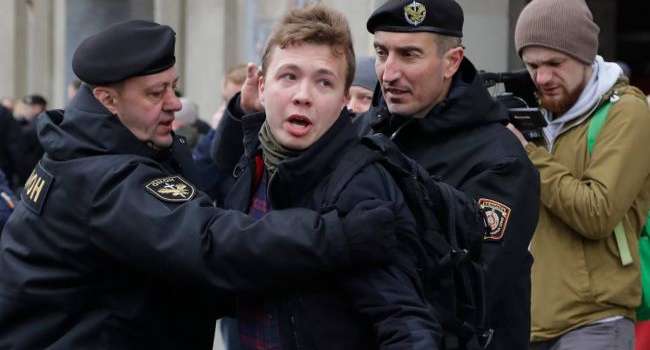 Страны G7 пригрозили Лукашенко санкциями в связи с арестом Протасевича 