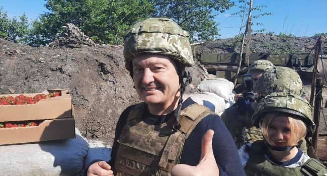 Журналист: обиженные сторонники Зеленского горько рыдают из-за того, что оскорбил их сегодня коварный Порошенко Журналист: обиженные сторонники Зеленского горько рыдают из-за того, что оскорбил их сегодня коварный Порошенко