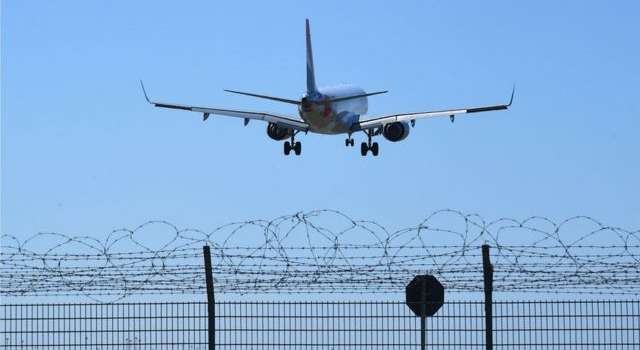 Кремль пояснил свой отказ принимать авиарейсы из Европы в обход Беларуси Кремль пояснил свой отказ принимать авиарейсы из Европы в обход Беларуси