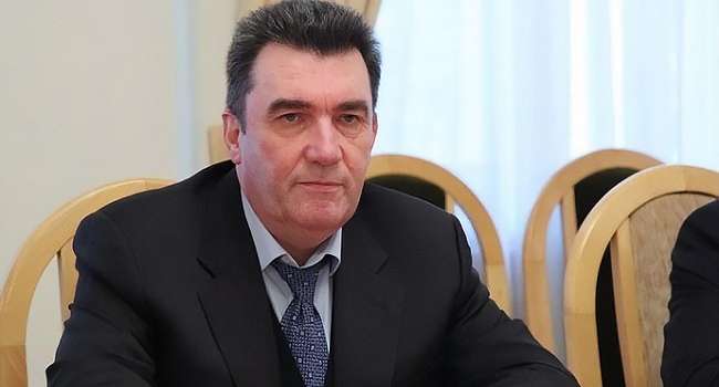 Данилов: Кабмин пока не передал СНБО список санкций против режима Лукашенко  