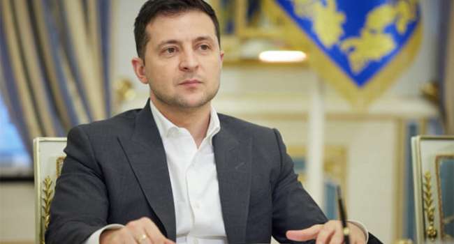 Дмитрий Корнейчук: Зеленский полностью устраивает олигархов Дмитрий Корнейчук: Зеленский полностью устраивает олигархов