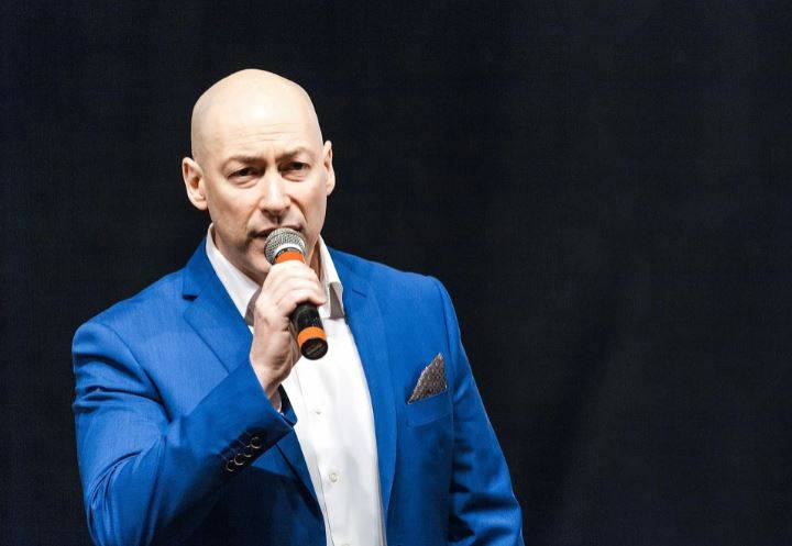 «Может, поэтому она променяла тебя на Галкина?»: Гордон связал расставание Пугачёвой и Киркорова с полуостровом Крым, но промахнулся