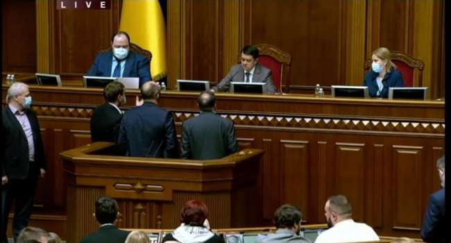 Политолог: реванш не прошел. Законопроекты, инициированные «Слугой народа» об уничтожении государственного языка, провалили Политолог: реванш не прошел. Законопроекты, инициированные «Слугой народа» об уничтожении государственного языка, провалили