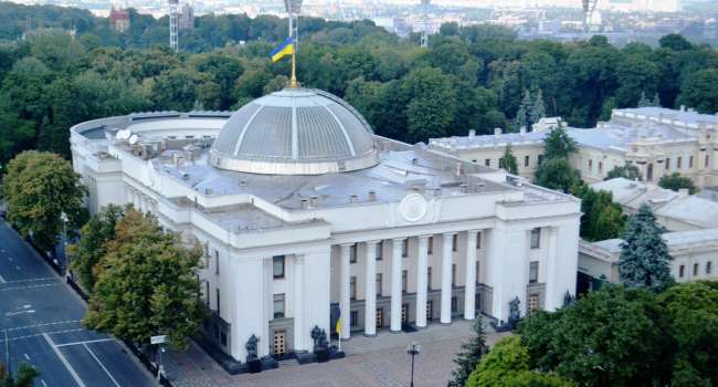Нардеп: сегодня в Верховной Раде «слуги» намерены нанести удар по доходам СМИ