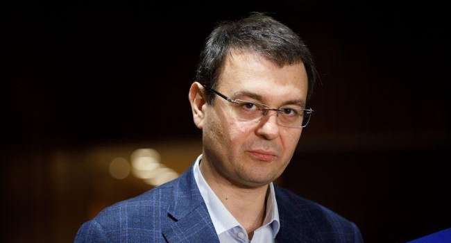 Гетманцев: каждый год в бюджет не поступает 12 млрд. грн. из-за продажи нелегальных сигарет Гетманцев: каждый год в бюджет не поступает 12 млрд. грн. из-за продажи нелегальных сигарет
