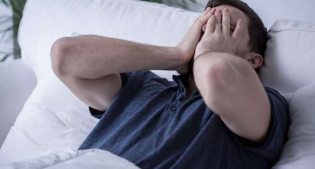 «Рекордно сокращает жизнь»: доктор рассказал о последствиях недосыпа 